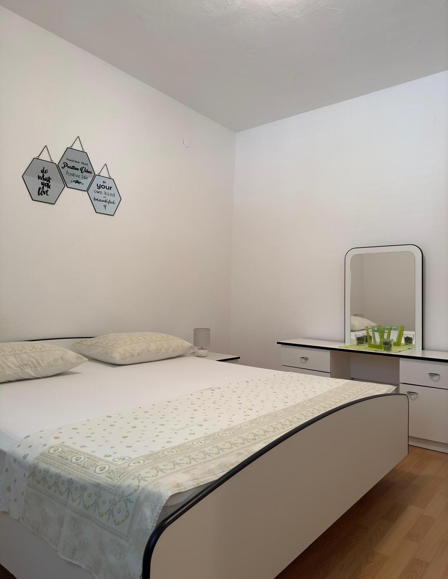 Apartmani Daria Оребич Екстер'єр фото